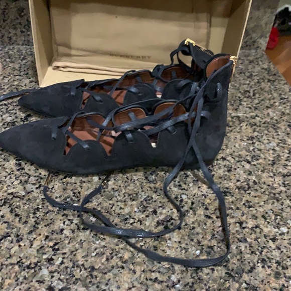 Burberry Scalloped hiles flats NIB - Picture 4 of 6